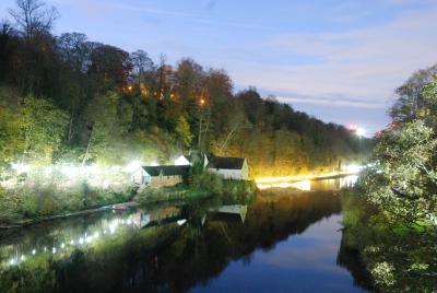 west banks looking downstream from Prebends Bridge